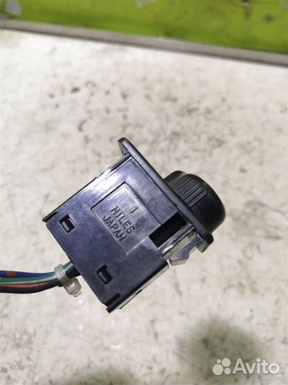 Кнопка корректора фар Субару Форестер 10