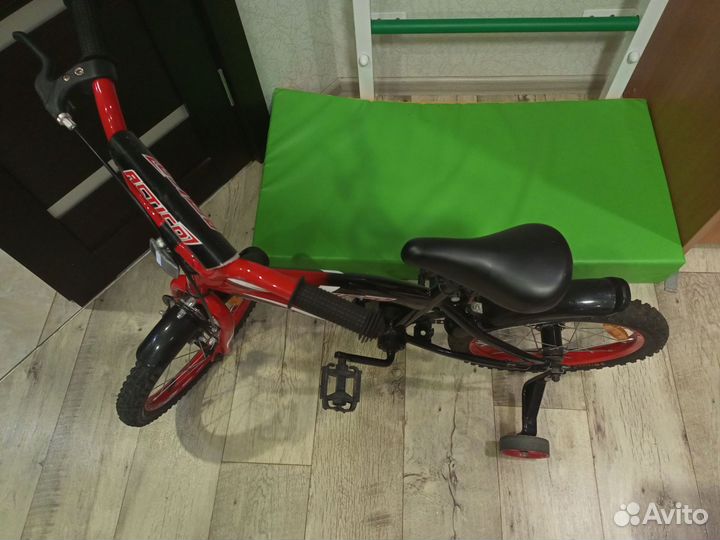 Трехколесный велосипед Actico, красный