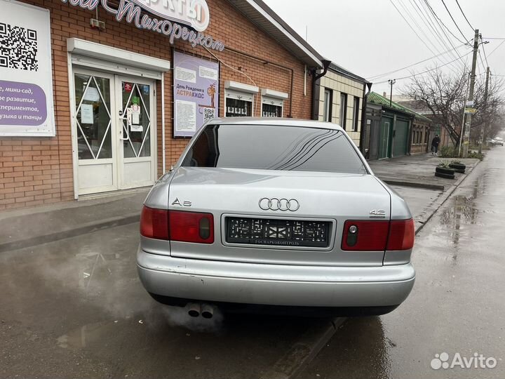 Audi A8 4.2 AT, 1997, 350 000 км