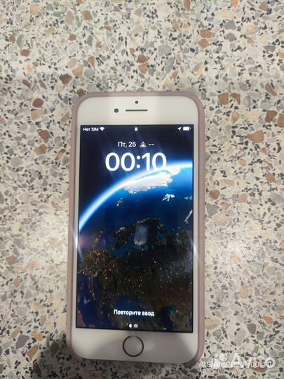 Телефон iPhone 8 64 gb