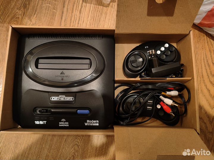 Sega Modern с беспроводными джойстиками