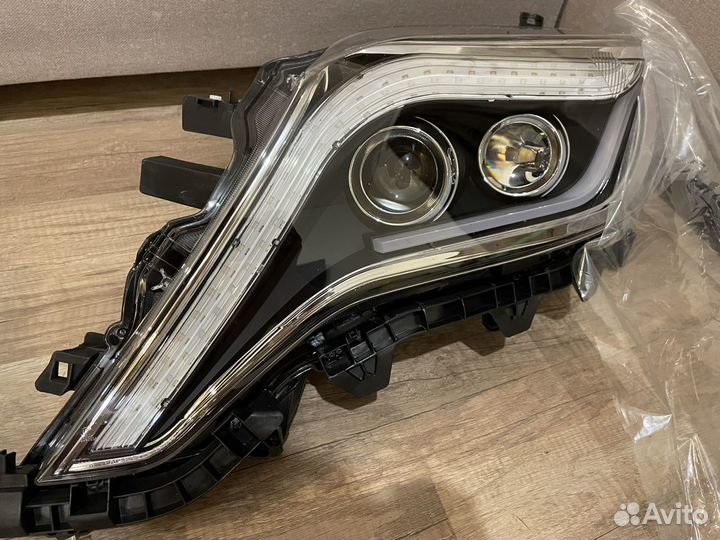 Фары на Toyota Land Cruiser Prado 150