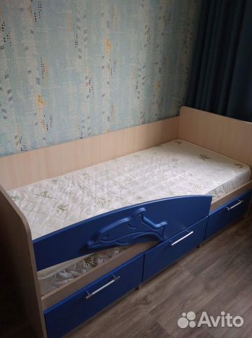 Кровать с матрасом 180 80