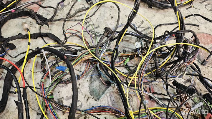 Салонная проводка на Mercedes-Benz R230 SL500