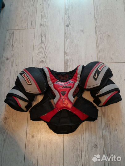 Нагрудник хоккейный