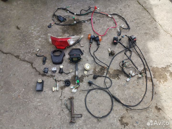 Sym jet 4r naked 50 по запчастям