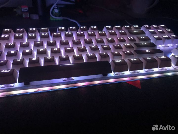 Игровая клавиатура с подсветкой