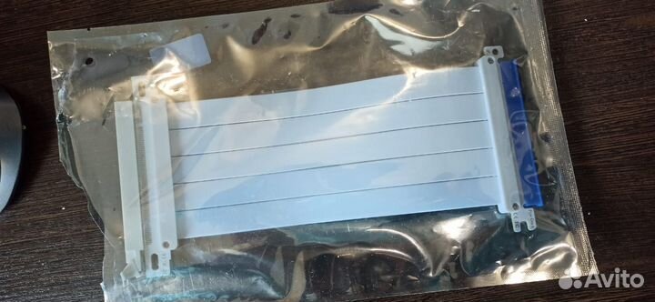 Райзер pcie 4.0 x16 на шлейфе гибкий белый, 20 см