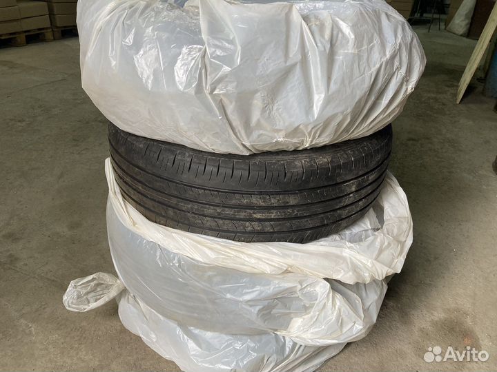 Dunlop Enasave EC300+ 215/60 R17 96H