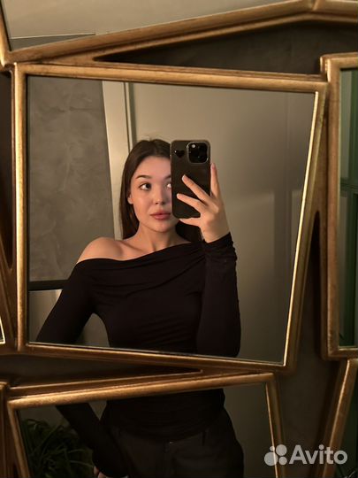 Лонгслив на одно плечо