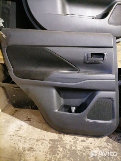 Дверные карты комплект Mitsubishi Outlander 3