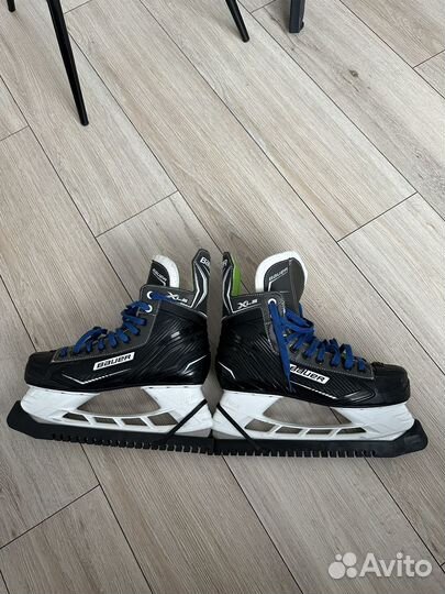 Коньки хоккейные