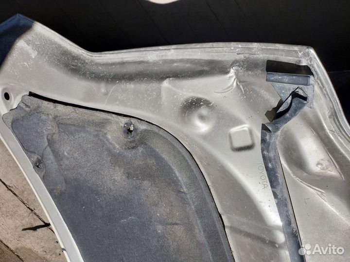 Капот toyota prius 20