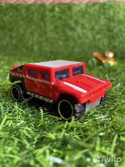 HOT Wheels Humvee - Красный