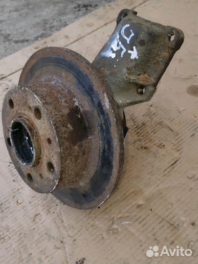 Поворотный кулак передний Peugeot J5