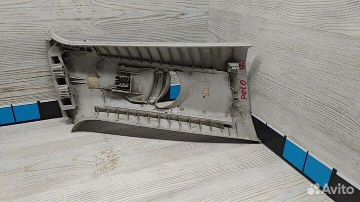 Обшивка стойки левая Volkswagen Polo седан cfna