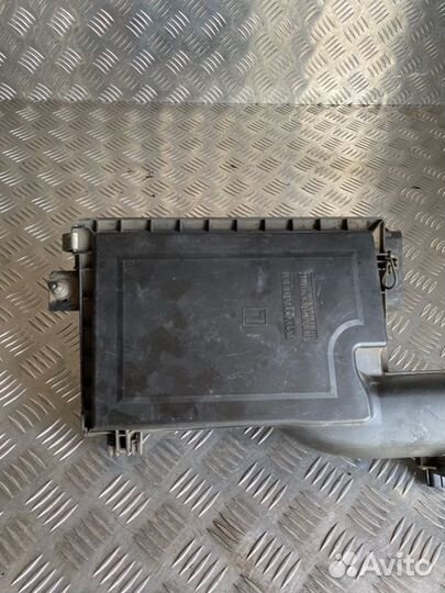 Корпус воздушного фильтра Lexus Ls 460 1urfse 2007