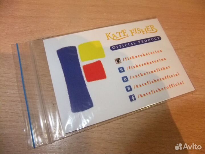 Магнит сувенирный Kate Fisher