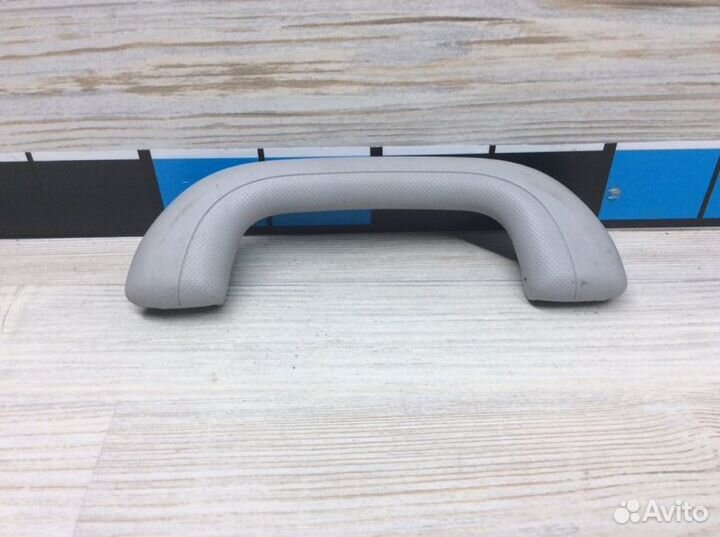 Ручка внутренняя потолочная передняя правая