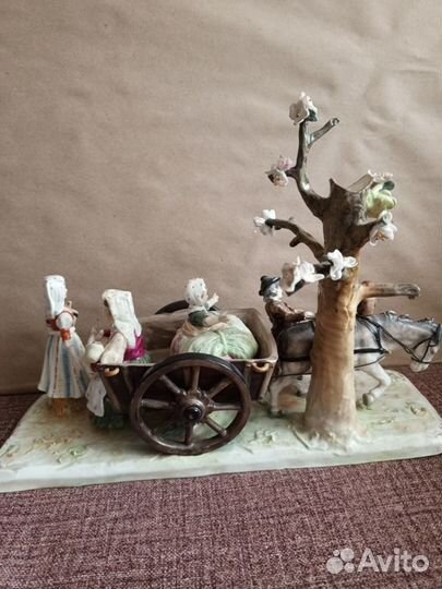 Фарфоров.статуэтка 