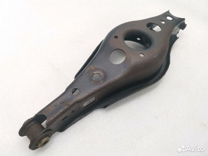 Рычаг подвески задний правый Toyota Rav4 CA40 2.2