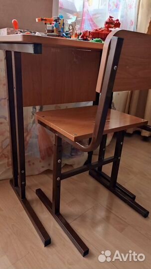 Парта со стулом