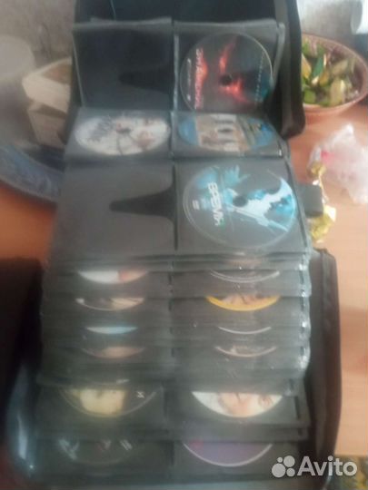 Мясорубка электрическая новая. Пылесос двддиски бу