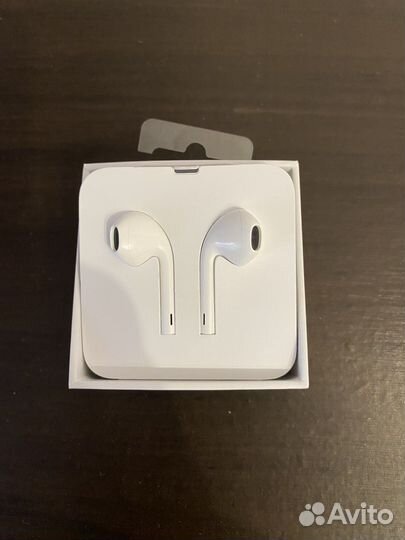 Apple earpods lightning
