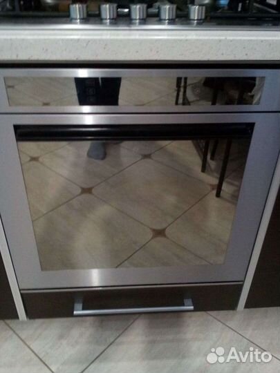 Электрический духовой шкаф whirlpool