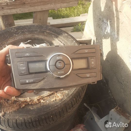 Запчасти на toyota corolla 150