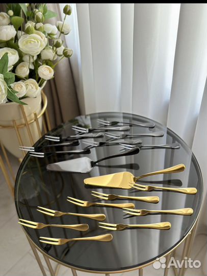 Столовый набор ложки и вилки новый