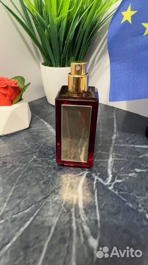 Maison Baccarat rouge 540 extrait 31 млл витрина