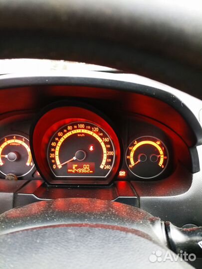 Kia Ceed 1.6 МТ, 2010, битый, 250 000 км