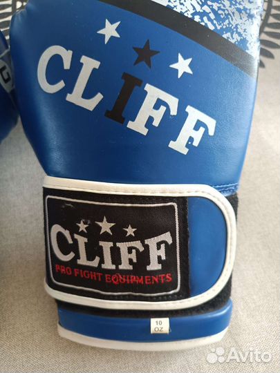 Шлем и перчатки