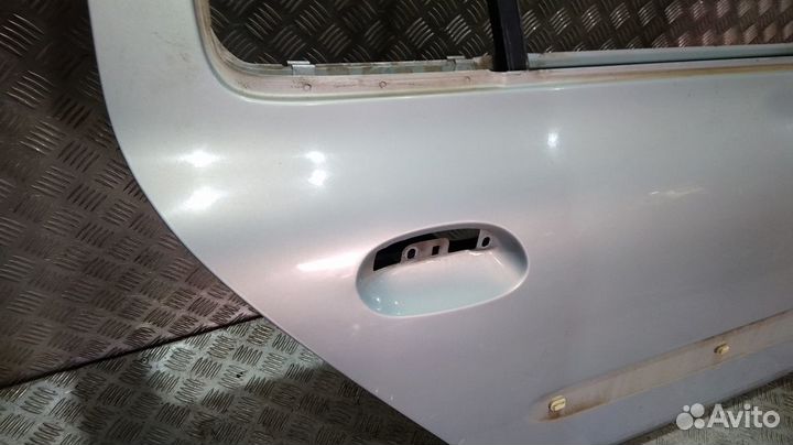 Дверь Clio 2 (98-05) /Symbol (98-08) зад R дефект б/у (арт. 7751472707)