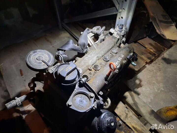 Двигатель volkswagen passat B6 BLF 1.6 бензин 2006