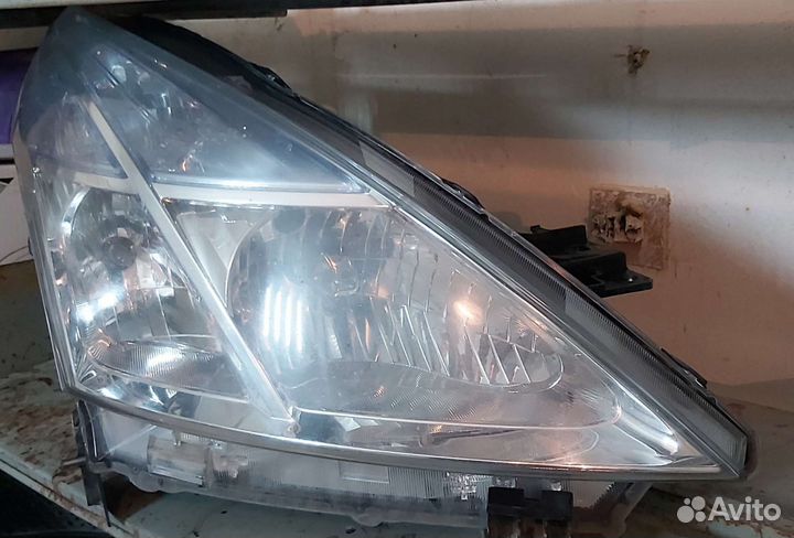 Фары на nissan teana j 32 б/у