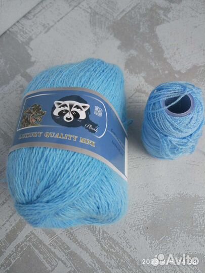 Пряжа из пуха норки синяя этикетка