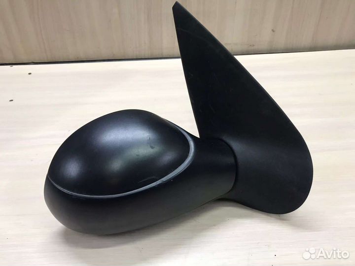 Зеркало правое Peugeot 206