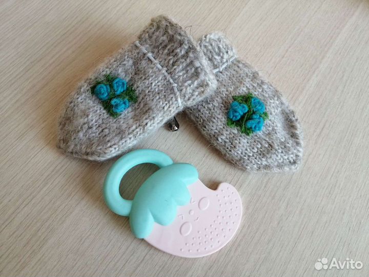 Рукавички и носочки для малыша