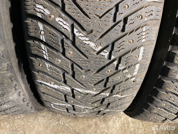 Nokian Tyres Hakkapeliitta 8 215/55 R17 98T