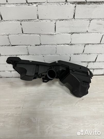 Корпус воздушного фильтра BMW F30 N20B20