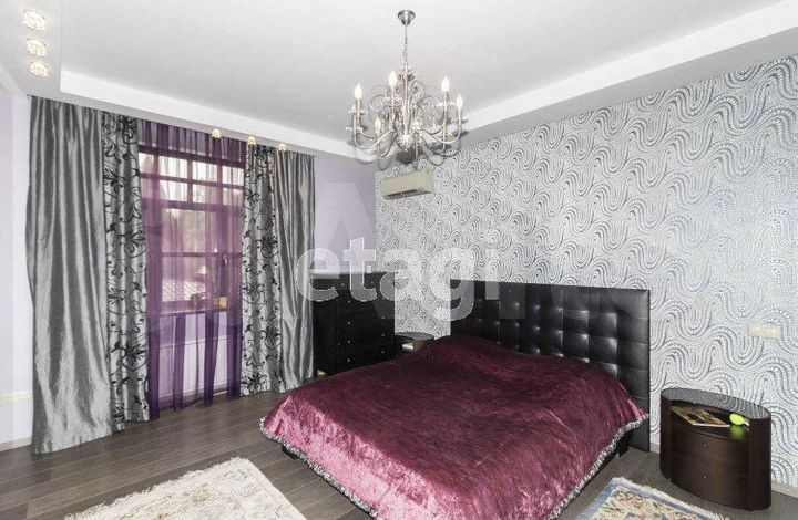 3-к. квартира, 117 м², 3/8 эт.