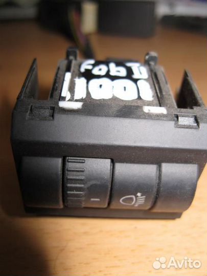 Кнопка корректора фар Skoda Fabia