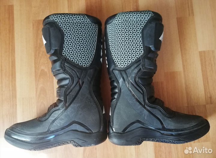 Мотоботы ataki