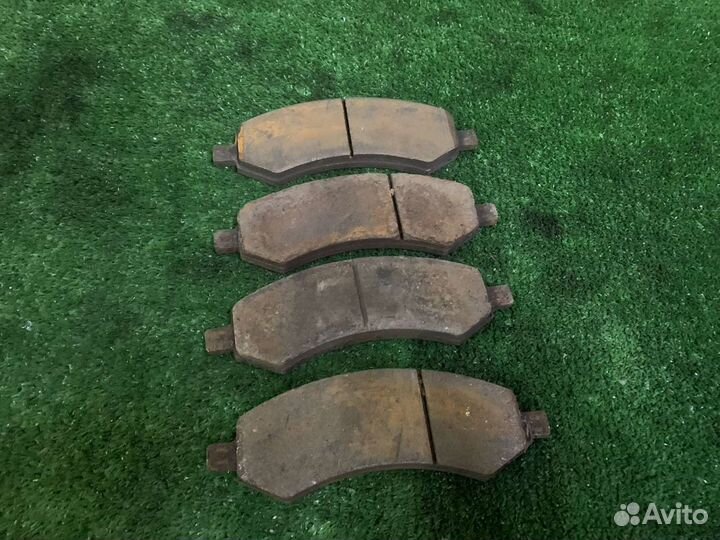 Dodge RAM 1500 колодки тормозные передние комплект