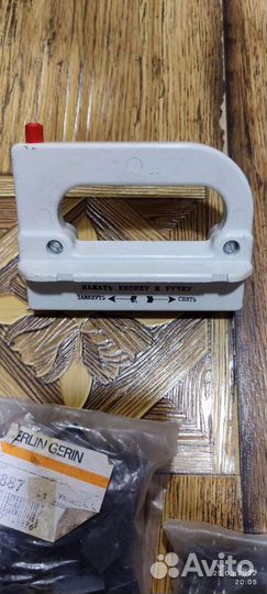 Рукоятка для съема предохранителей