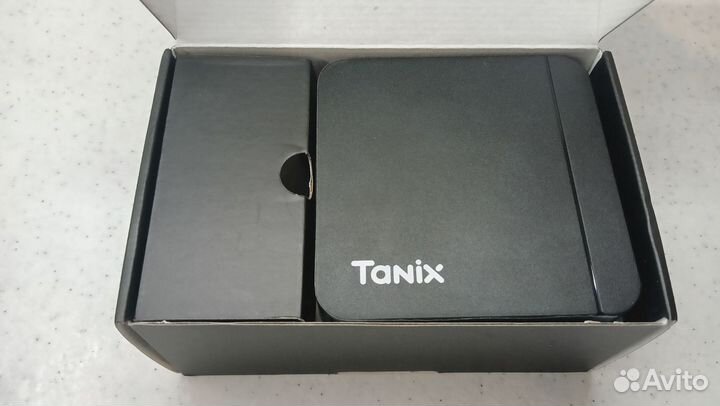 TV приставка Tanix W2 2/16 прошитая