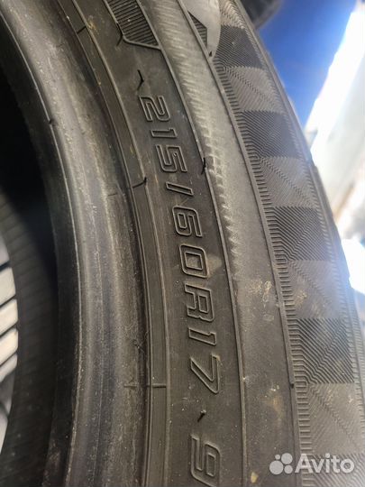 Dunlop Enasave RV504 215/60 R17