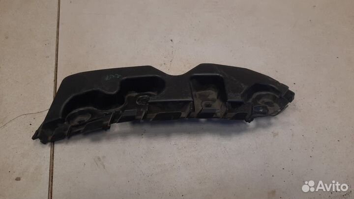 Направляющая переднего бампера правая